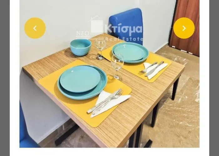 Pyrgos Square Minimal Flat Near Olympia Apartman *