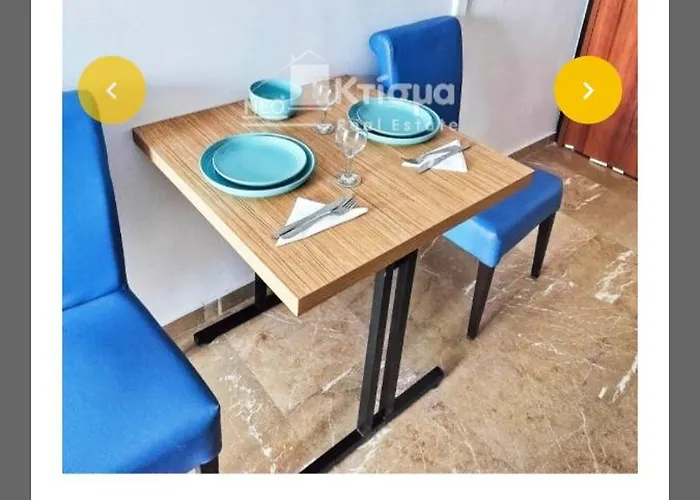 Pyrgos Square Minimal Flat Near Olympia